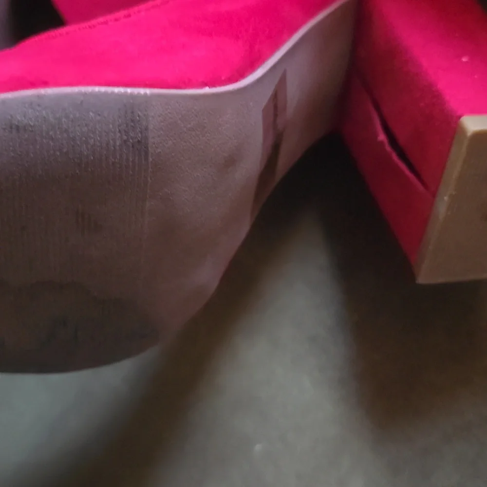 Qupid Red Suede Mary Jane Heels - Picture 5 of 7